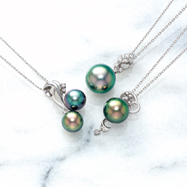 黒蝶パールペンダント